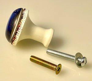 Retro Whitewashed Metal Knob – Blue Scallop Shell