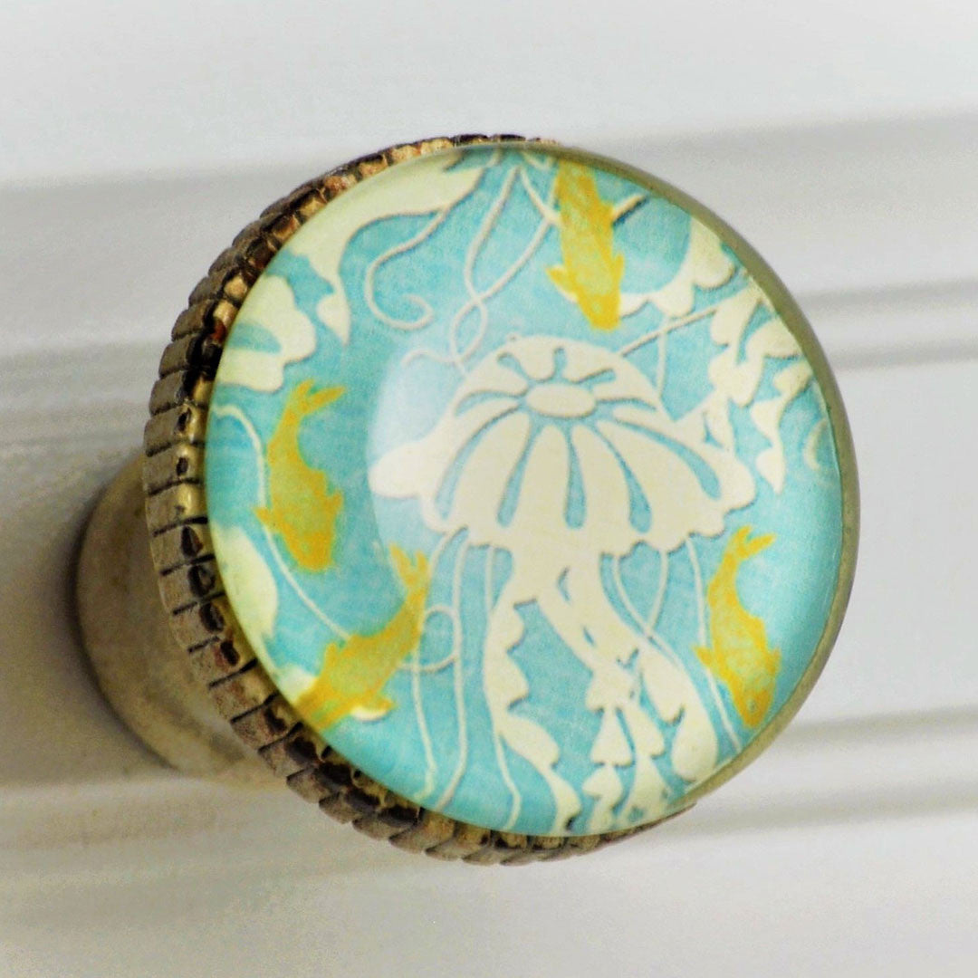 Retro Whitewashed Metal Knob – Jellyfish