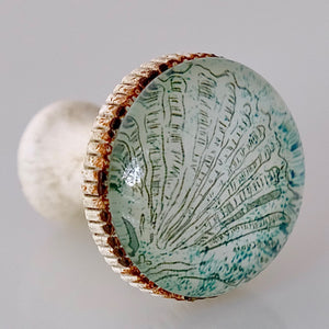 Retro Whitewashed Metal Knob – Blue Scallop Shell