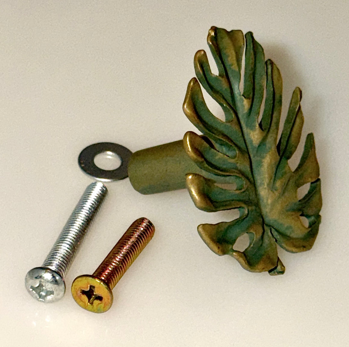 EE-341 - Oak Leaf Knob