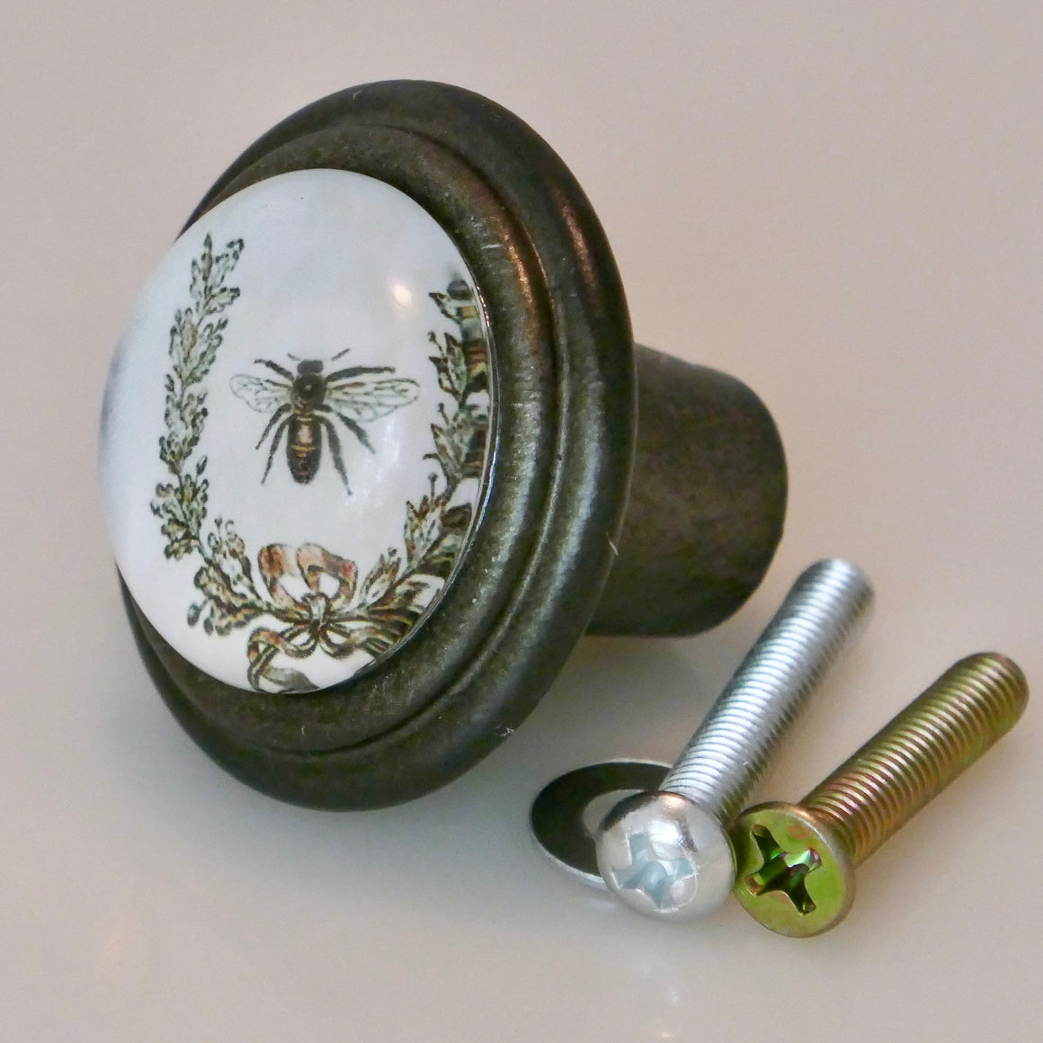 Bumblebee Knob